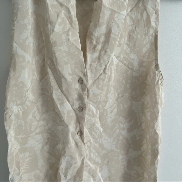 1 🧡 Aritzia Wilfred Silk Ivory Floral Tank - Picture 2 of 5